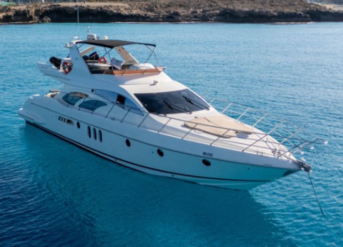 Azimut 62