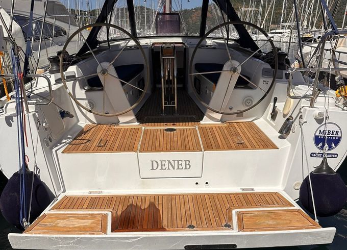 Hanse 445