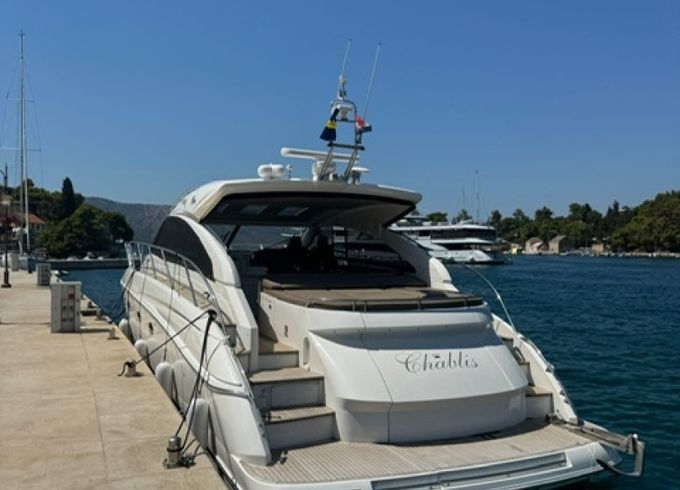 Princess V53