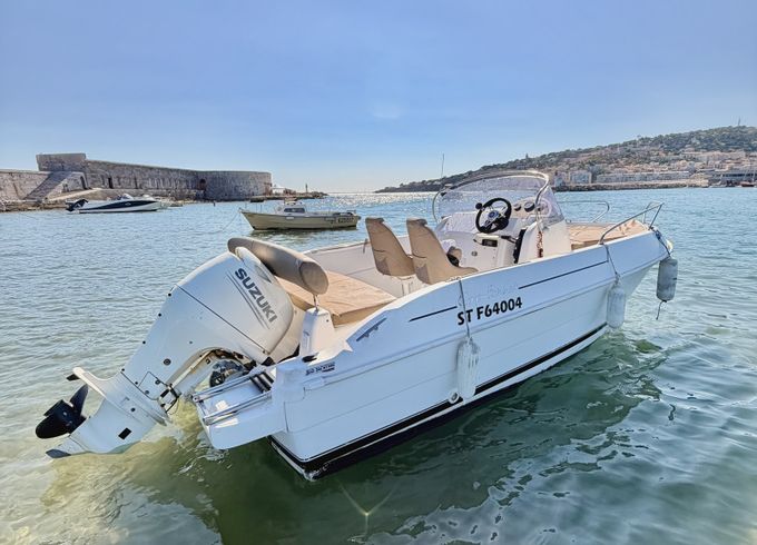 B2 Marine Cap ferret 572 open