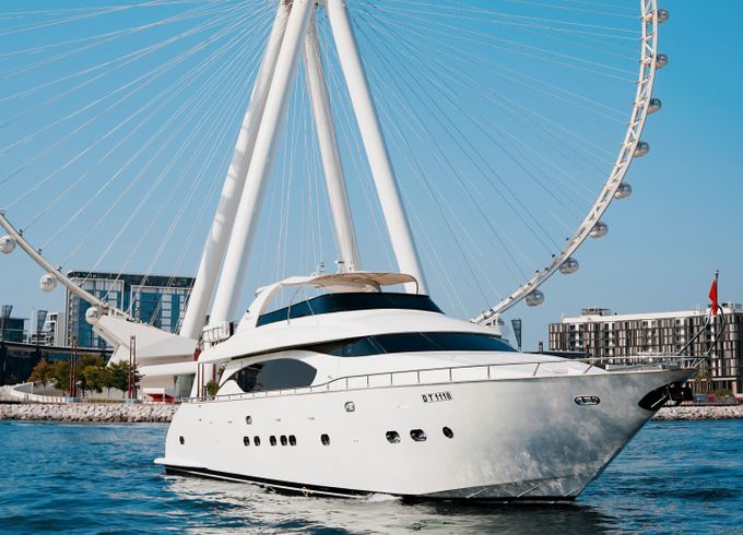 Luxury Motor Yacht X16