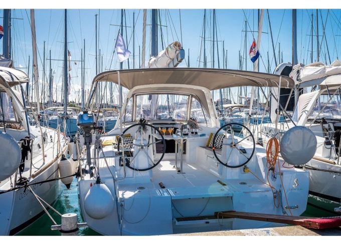 Bénéteau Oceanis 38.1