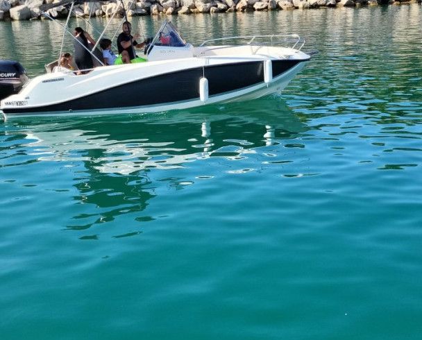 Quicksilver Activ 605 Open