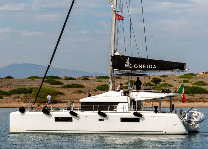 Lagoon 52