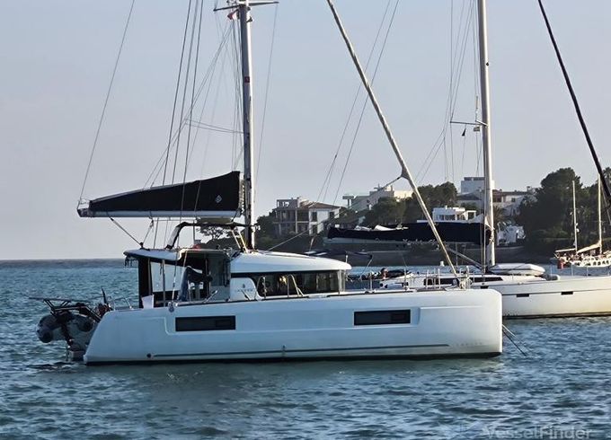 Lagoon 40