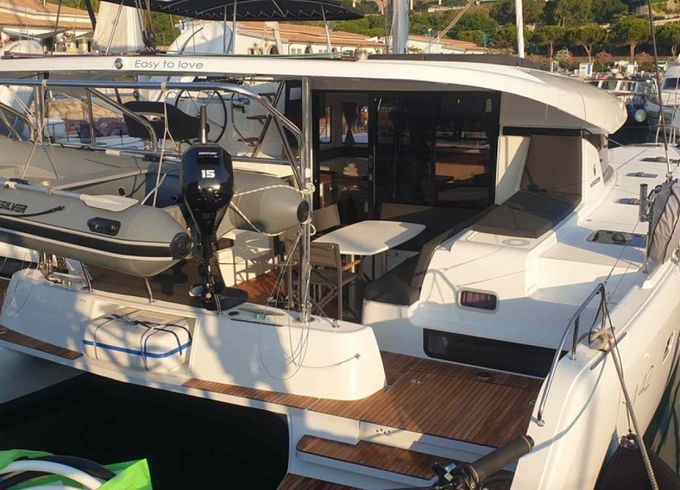 Lagoon 42