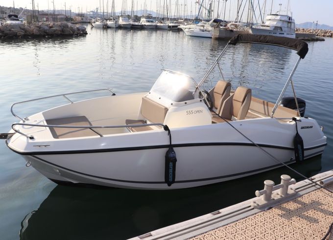 Quicksilver Activ 555 Open