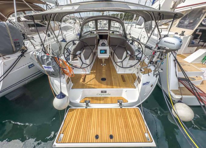 Bavaria Cruiser 37