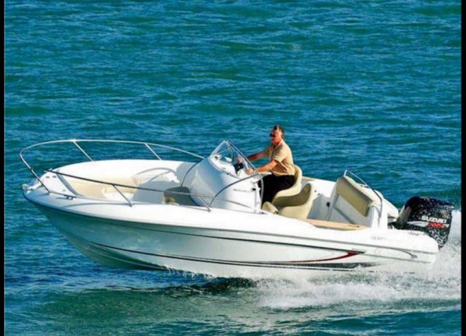 Bénéteau Flyer 650 Open