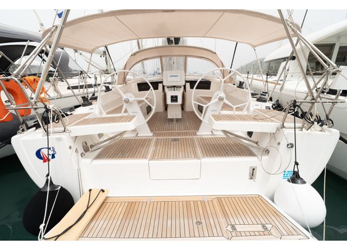 Hanse 418
