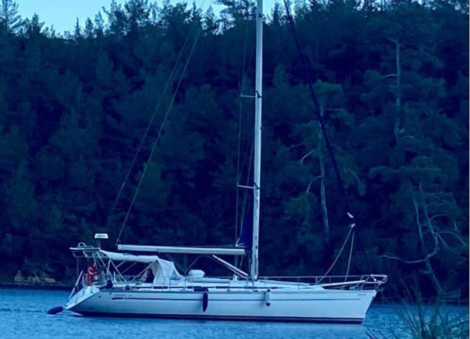 Bavaria 44