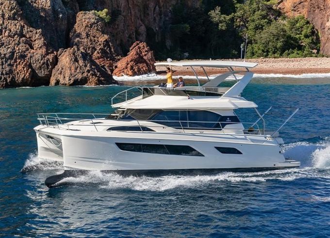 Aquila 44