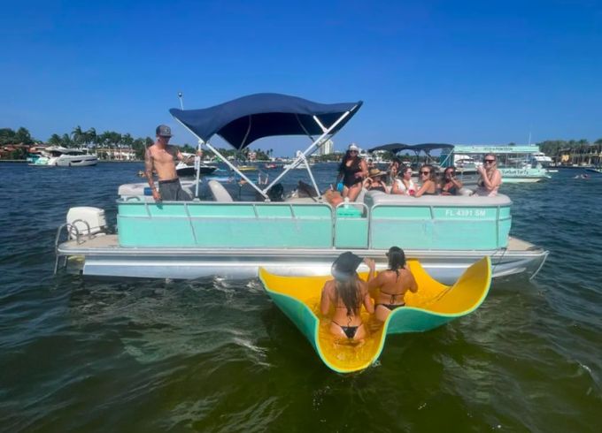 Pontoon 24