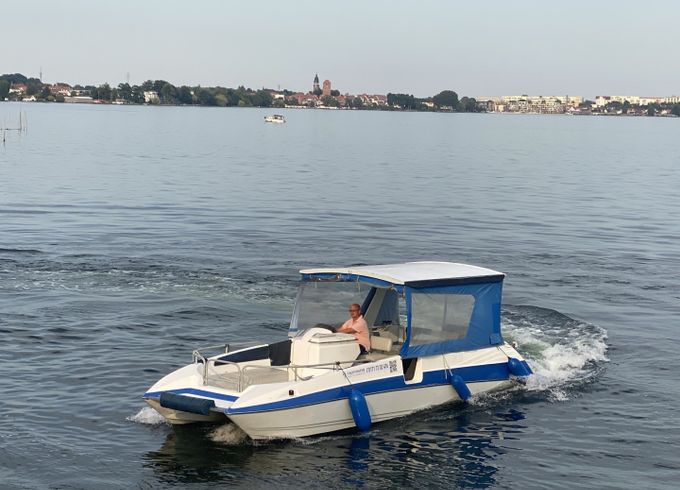 Tagescharter Partyliner