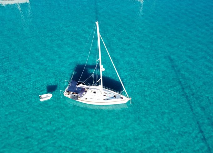 Bavaria 44