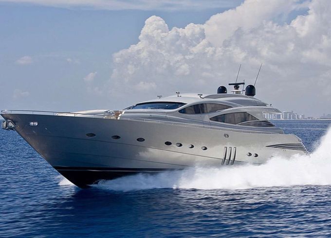 Pershing YCM 90