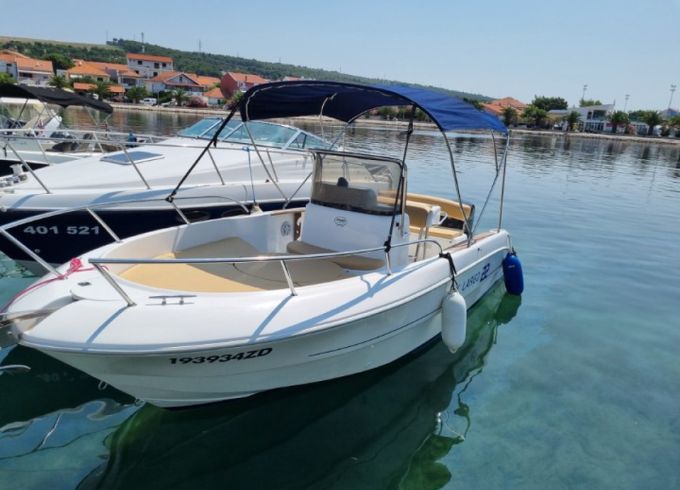 Sessa Marine Key Largo 22
