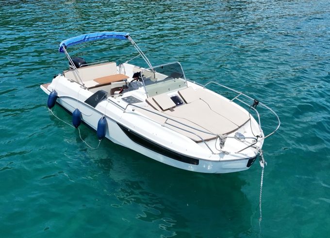 Bénéteau Flyer 7.7 SUNdeck