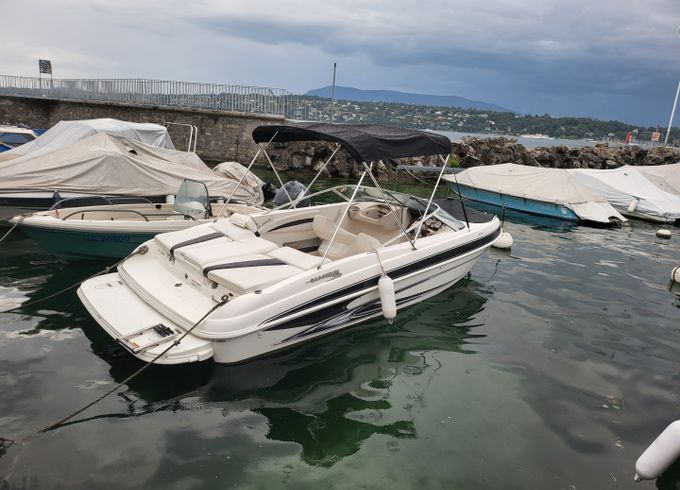 Glastron GT 205