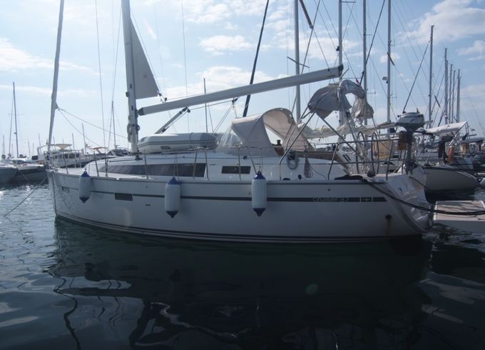 Bavaria Cruiser 37