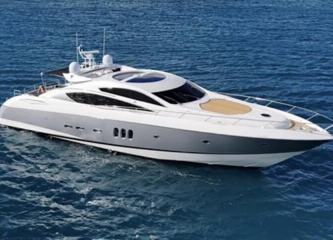 Sunseeker Predator 82