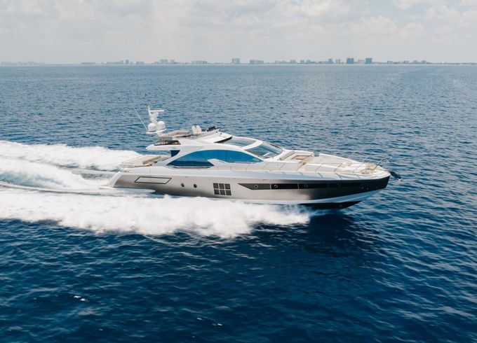 Azimut High Maintenance