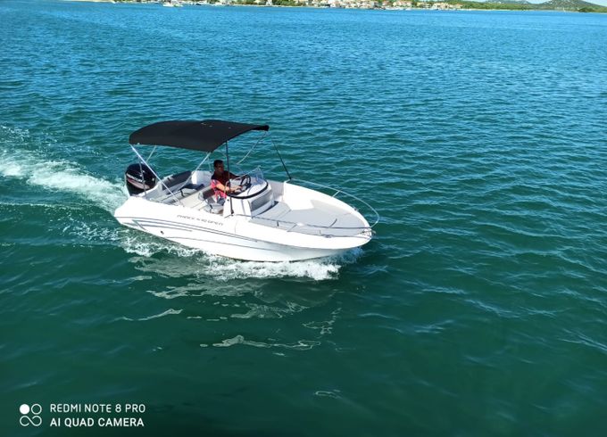 AM Yacht Prince 570 Open