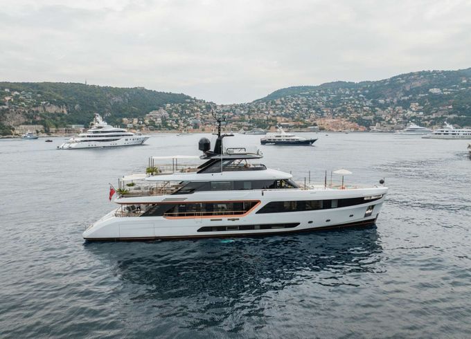 Benetti ALLURIA