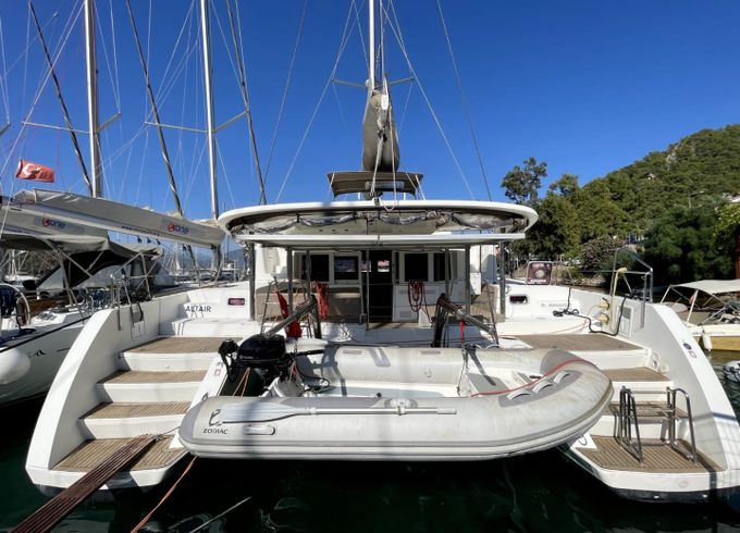 Lagoon 450 F