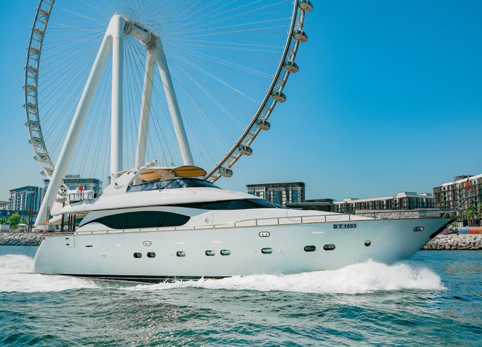 Luxury Motor Yacht X12
