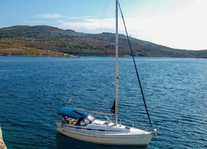 Bavaria 32