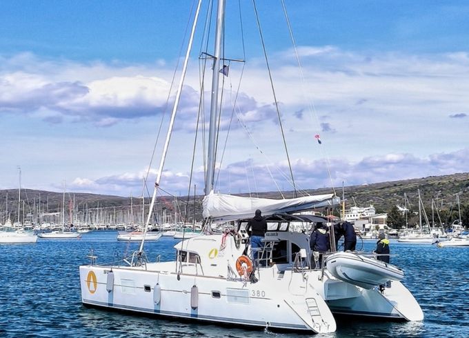 Lagoon 380