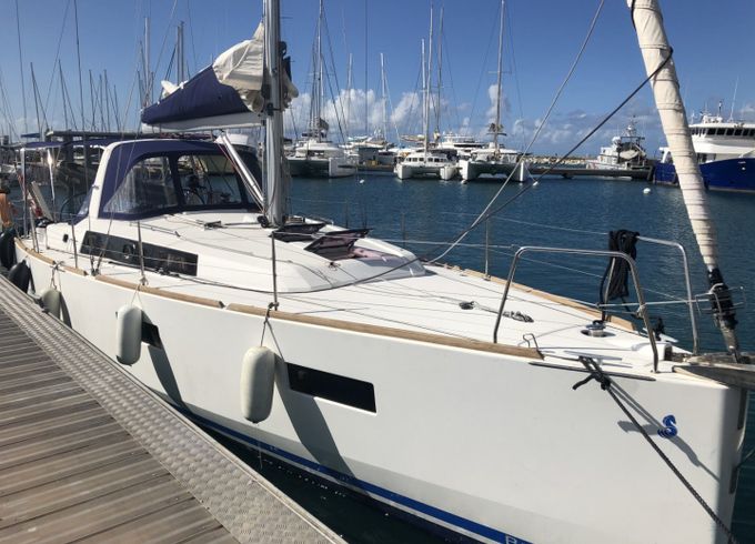 Bénéteau Oceanis 38 Weekender