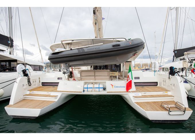 Lagoon 42