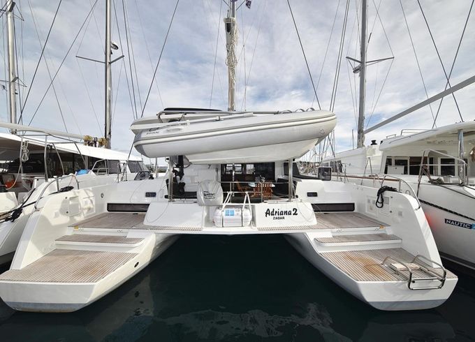 Lagoon 42