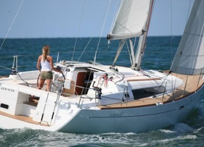 Bénéteau Oceanis 37