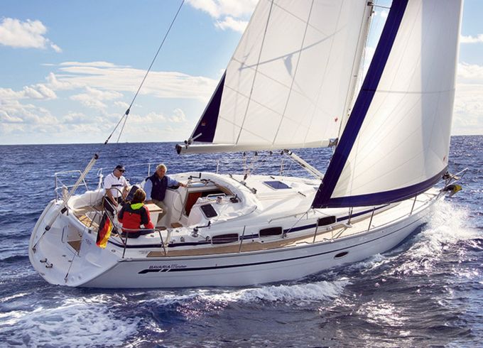 Bavaria Cruiser 37