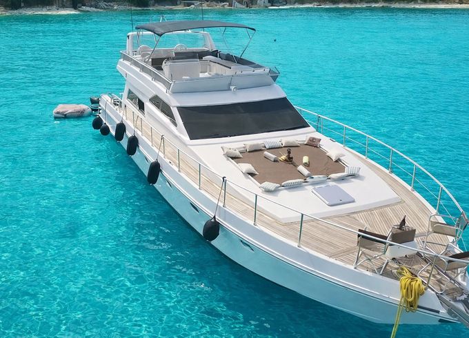 Ferretti Yachts 58