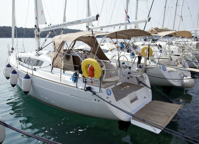 Elan Impression 35