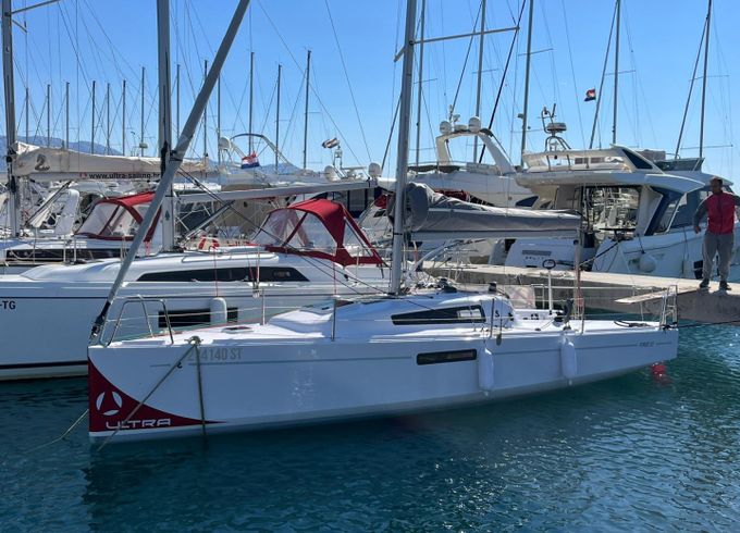 Bénéteau First 27