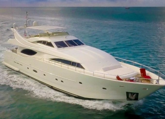 Ferretti 94