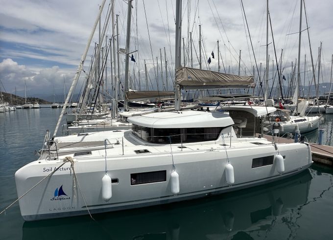 Lagoon 42