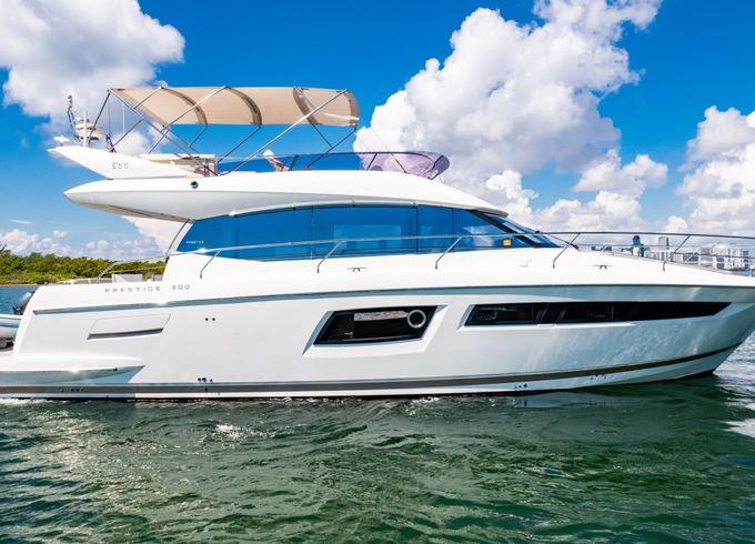 Prestige Yachts 52