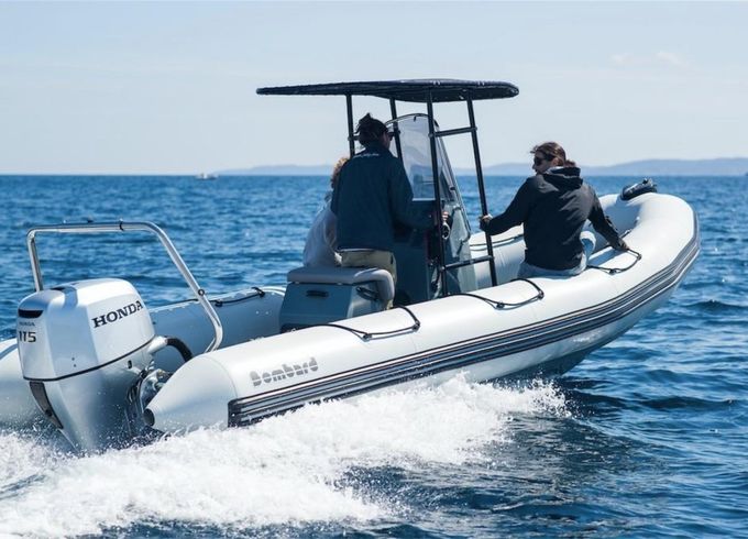 7 BOMBARD EXPLORER 600 NEO