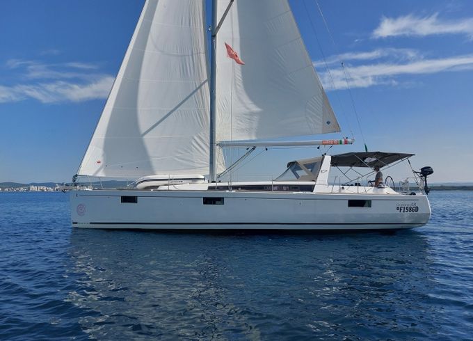 Bénéteau Oceanis 48