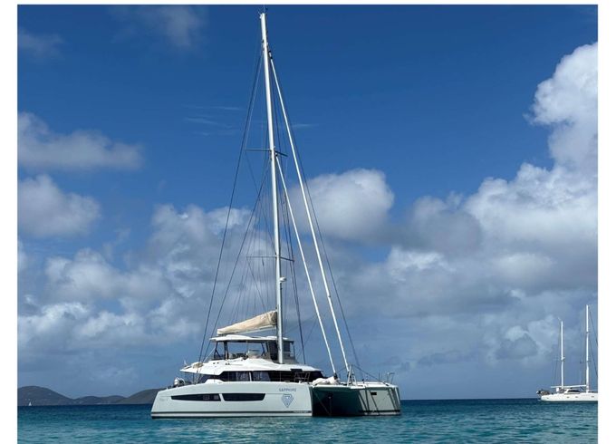 Fountaine Pajot Sapphire