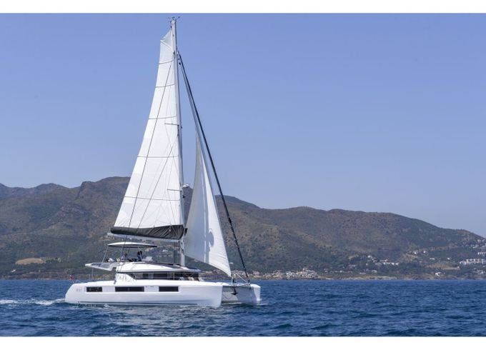 Lagoon 51