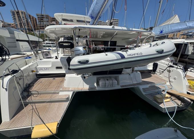 Lagoon 42