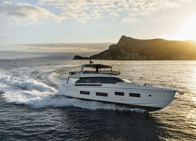 Azimut 82 Fly