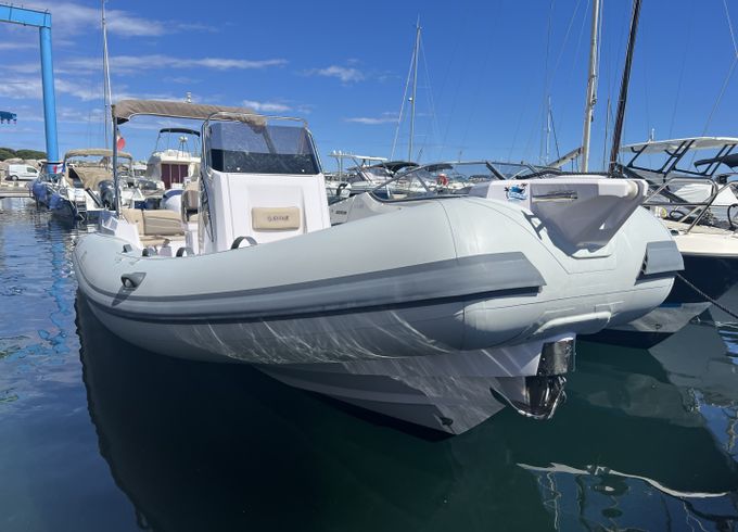 Selva D700